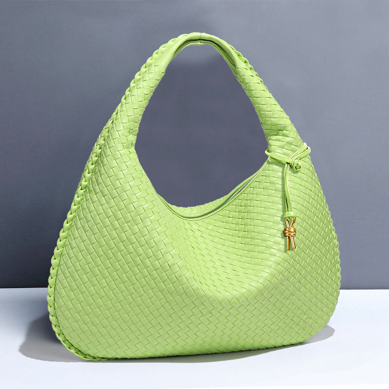 2025New Crescent Moon Women's Bag Fully Handwoven Handheld Dumpling Bag Fashionable Versatile European and American Style Single Shoulder Underarm Bag