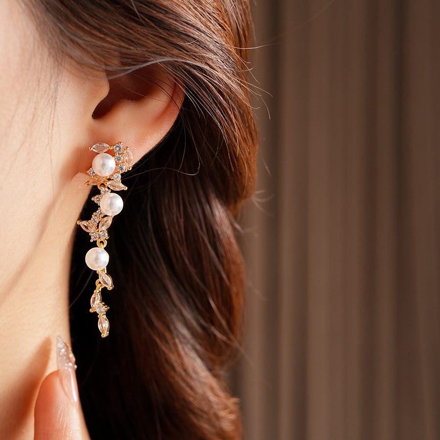 Real Gold Plated Silver Needle Butterfly Pearl Earrings Light Luxury High-end Exquisite Stud Earrings Fashionable Versatile Earrings for Women