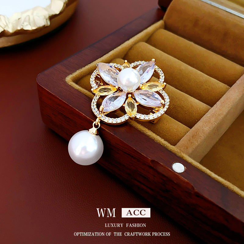 Real Gold Plated Zircon Flower Pearl Brooch Fashionable Elegant Pin Light Luxury High-end Accessories Factory Wholesale