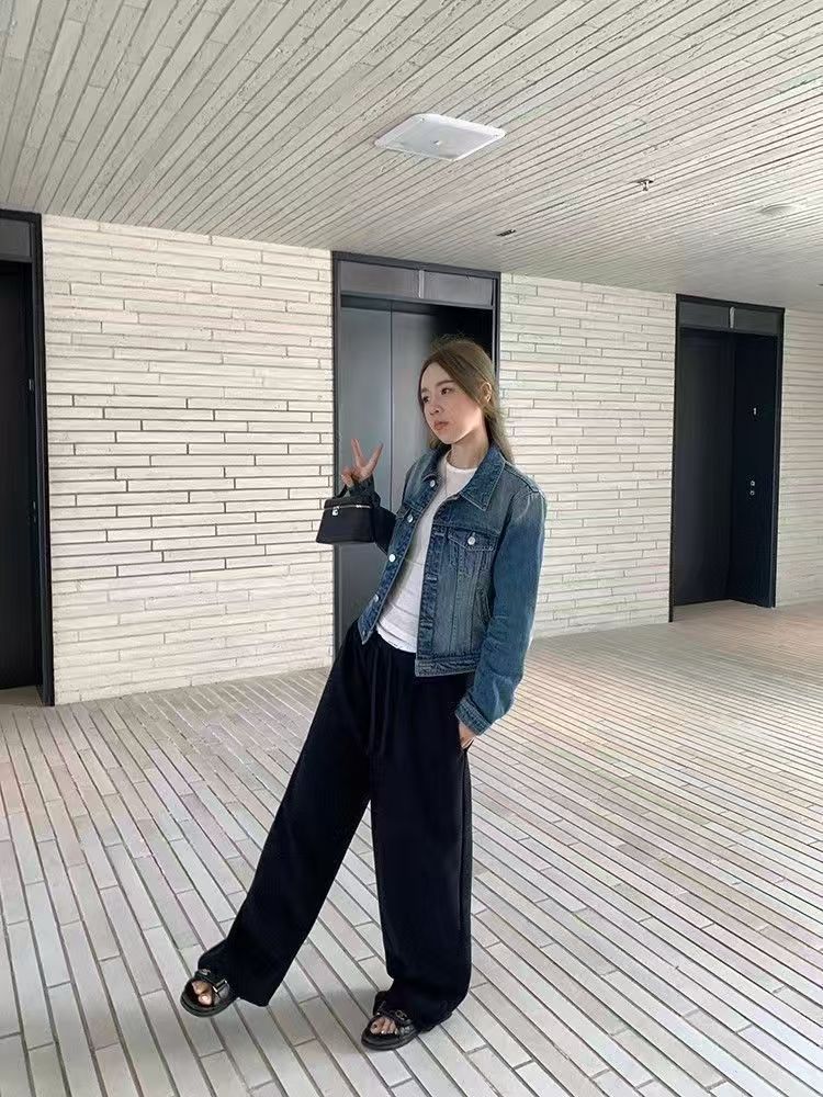 In-stock Short Cotton Jacket2025Winter Fleece-Lined New Cotton Jacket Loose Korean Style Denim Fur Collar Thickened Coat for Women