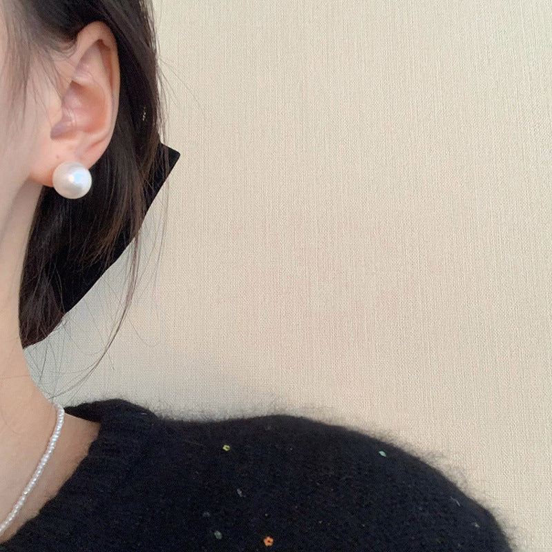 Pearl Earrings with a Sense of Sophistication Real Gold Electroplated Silver Needle French Retro Palace Style Earrings Versatile Ear Jewelry Wholesale