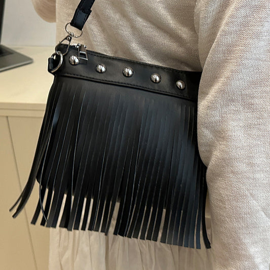 French retro tassel commuter bucket bag for women2025Summer new cross-border style soft shoulder crossbody tassel bag