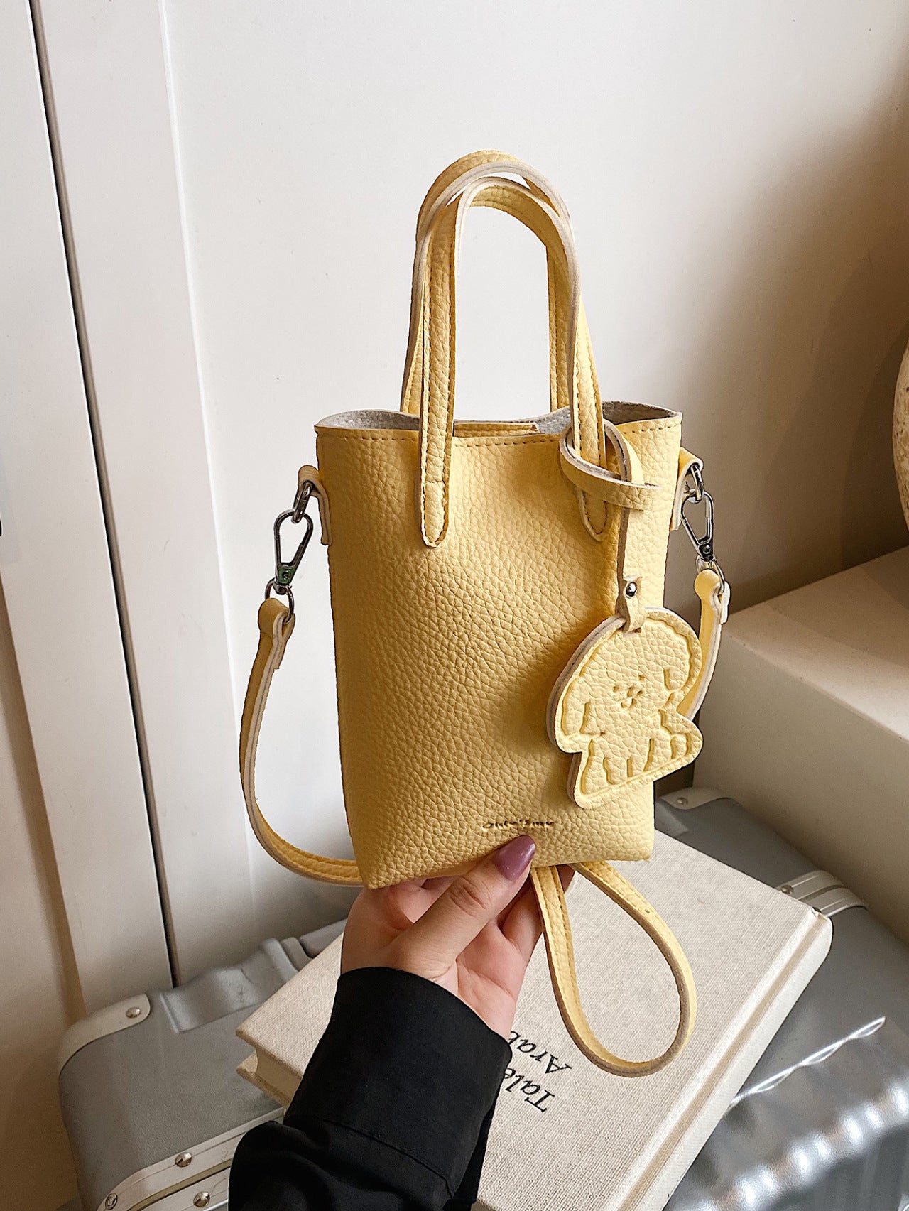 Women's Bag Single Shoulder Crossbody Bag Versatile Handbag New Simple Style Basket Fashionable Spring2025Fashion