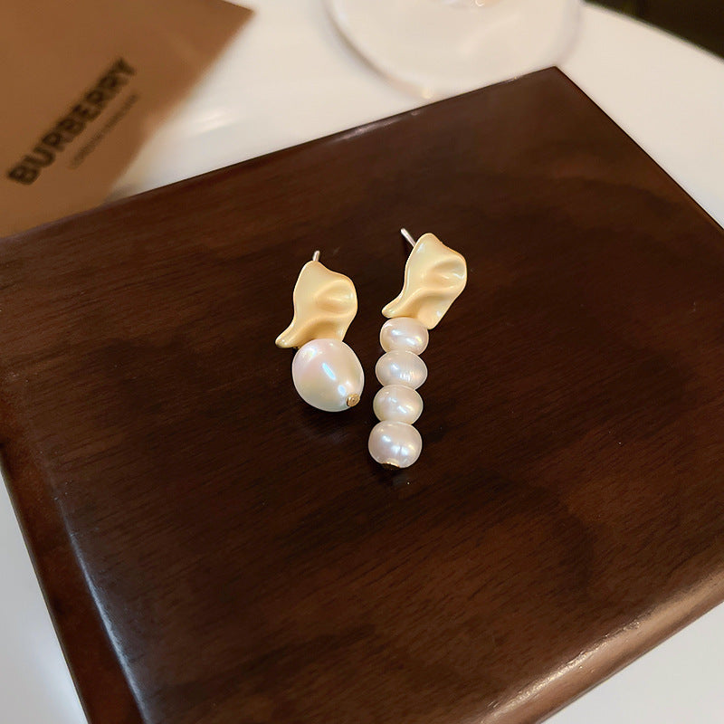 Pearl Earrings with a Sense of Sophistication Real Gold Electroplated Silver Needle French Retro Palace Style Earrings Versatile Ear Jewelry Wholesale