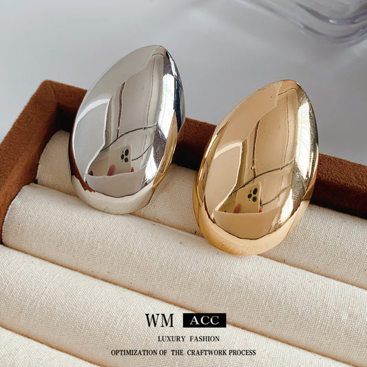 European and American Long Strip Water Drop Shaped Glossy Metal Brooch Cross-Border Exaggerated Simple Fashion Pin High-End Light Luxury Brooch