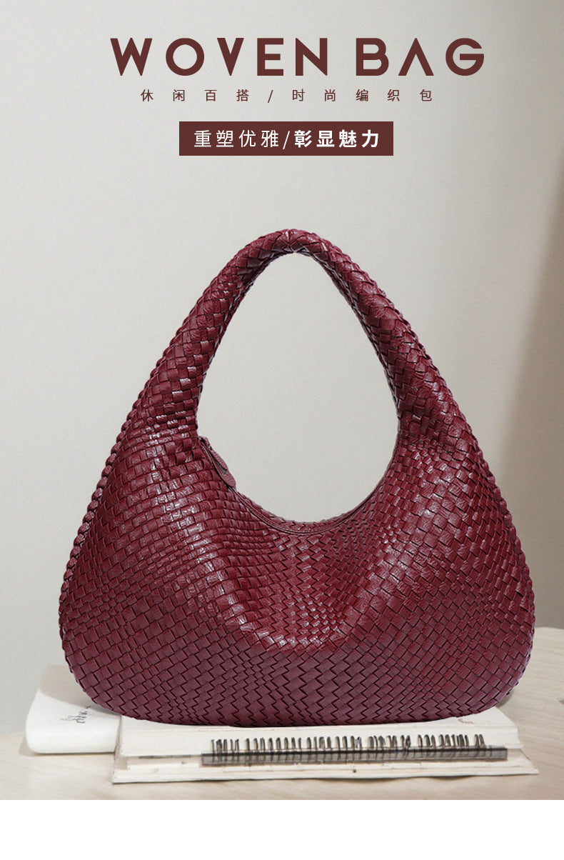 2025New Crescent Moon Women's Bag Fully Handwoven Handheld Dumpling Bag Fashionable Versatile European and American Style Single Shoulder Underarm Bag