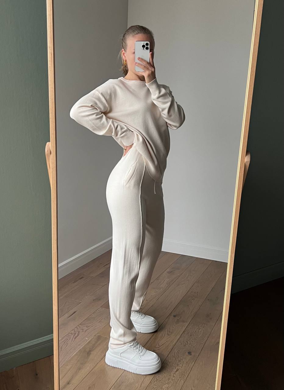2025Autumn and Winter New ins Women's Loose Round Neck Sweater Set with Carrot Pants European and American Knitted Sets