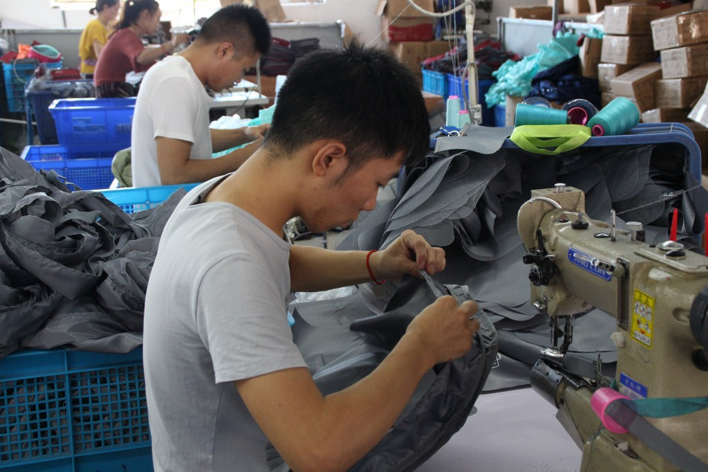 Beilian Mesh Pencil Case Vertical Transparent High-Value Stationery Box Cylindrical Student Back-to-School Season Pen Holder Bag Wholesale http://detail.1688.com/offer/954056083670.html