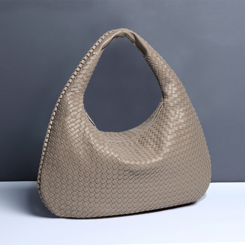 2025New Crescent Moon Women's Bag Fully Handwoven Handheld Dumpling Bag Fashionable Versatile European and American Style Single Shoulder Underarm Bag
