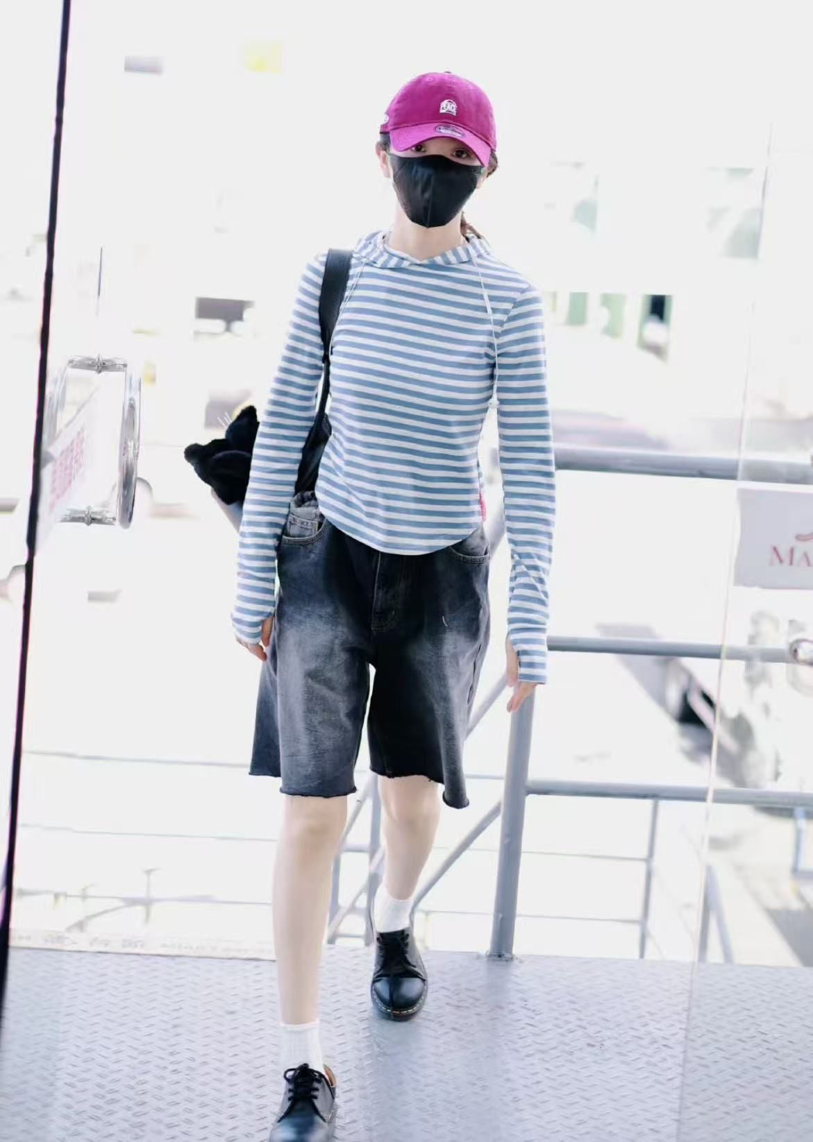 Pre-Sale】2025New Autumn Korean Dongdaemun Tian Xiwei Same Style Striped Hooded Sweatshirt TS16771
