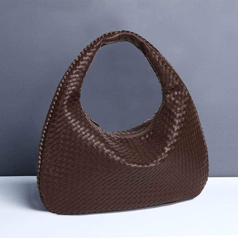 2025New Crescent Moon Women's Bag Fully Handwoven Handheld Dumpling Bag Fashionable Versatile European and American Style Single Shoulder Underarm Bag