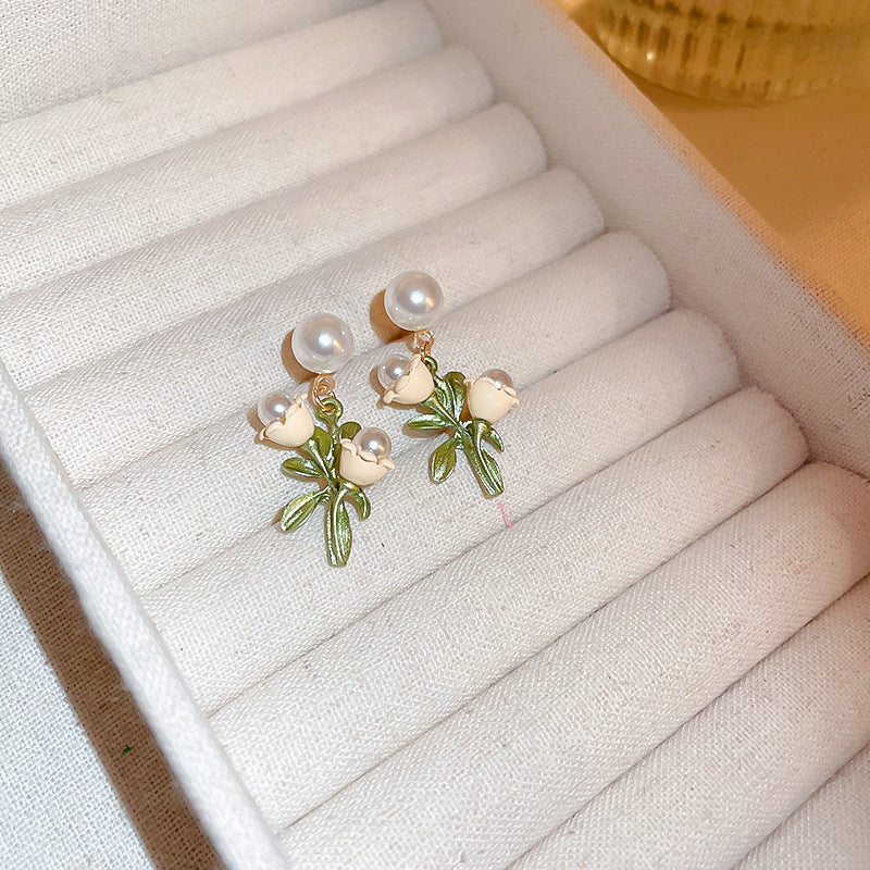Pearl Earrings with a Sense of Sophistication Real Gold Electroplated Silver Needle French Retro Palace Style Earrings Versatile Ear Jewelry Wholesale