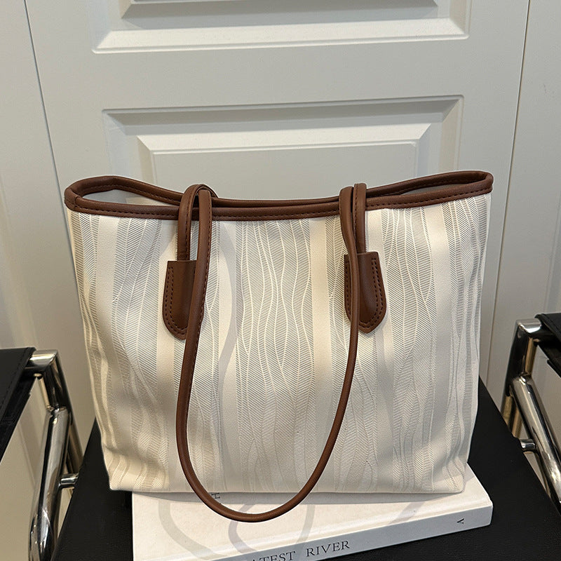 Casual Patchwork Fashion Large Capacity Pendant2025Spring New Fashion Commuting Texture Casual Shoulder Tote Bag for Women