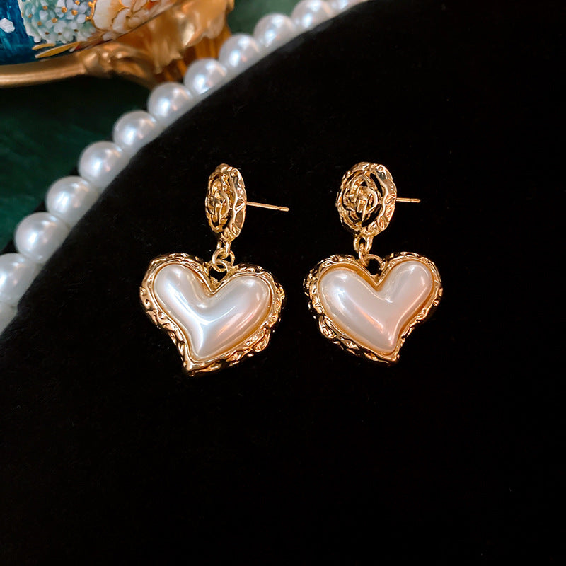 Pearl Earrings with a Sense of Sophistication Real Gold Electroplated Silver Needle French Retro Palace Style Earrings Versatile Ear Jewelry Wholesale