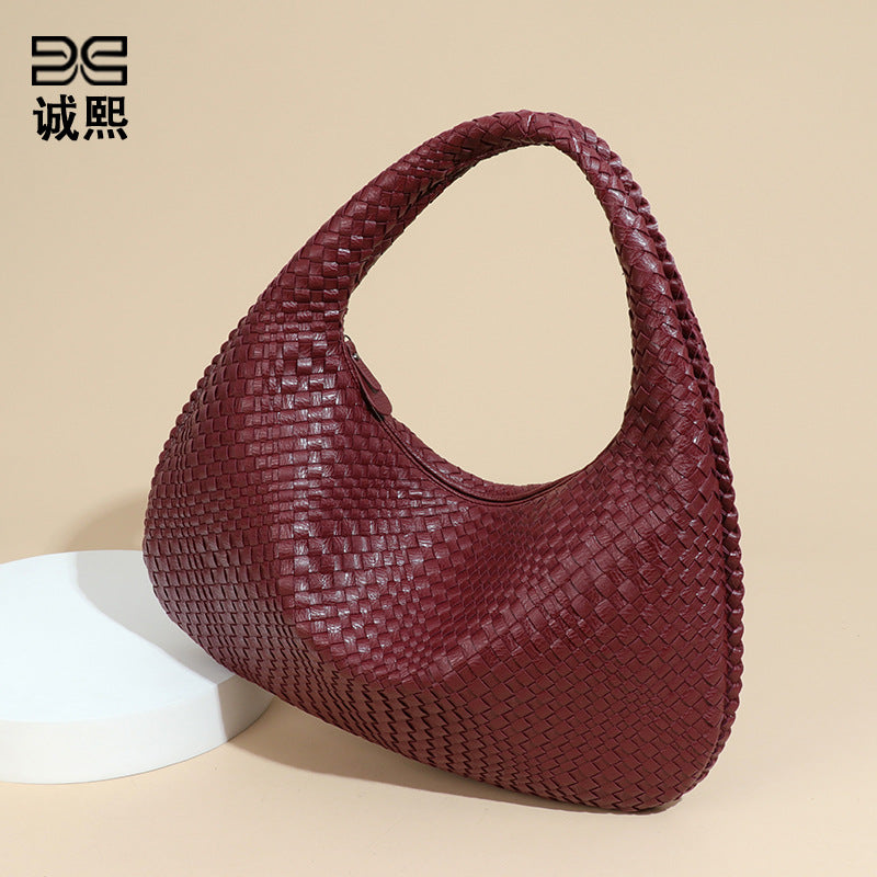 2025New Crescent Moon Women's Bag Fully Handwoven Handheld Dumpling Bag Fashionable Versatile European and American Style Single Shoulder Underarm Bag