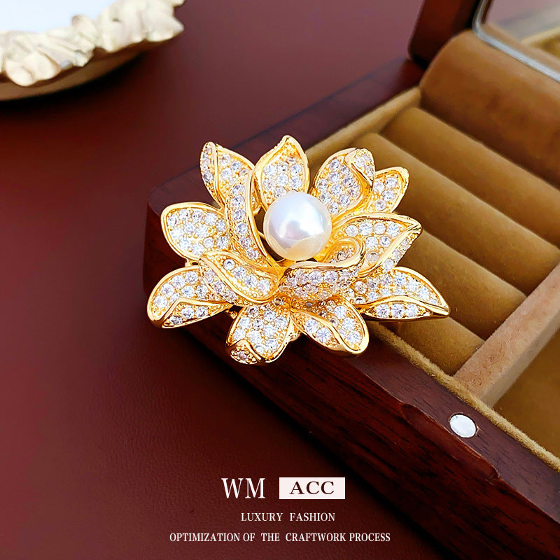 Real Gold Plated Zircon Flower Pearl Brooch Fashionable Elegant Pin Light Luxury High-end Accessories Factory Wholesale
