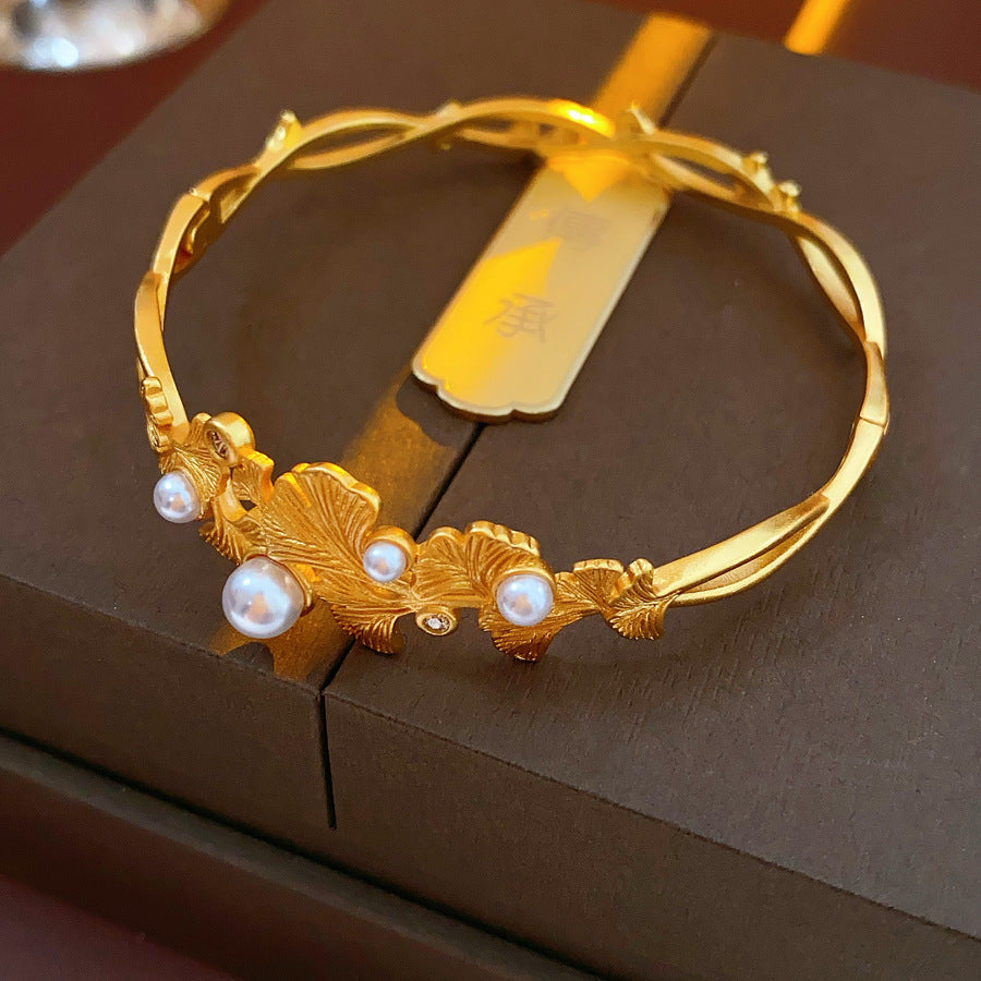 Baroque Pearl Wrap Open Bracelet Fashionable Light Luxury Elegant High-end Bracelet New Style Hand Jewelry Wholesale