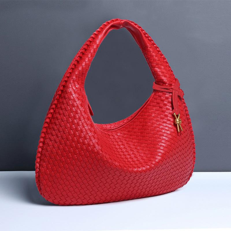 2025New Crescent Moon Women's Bag Fully Handwoven Handheld Dumpling Bag Fashionable Versatile European and American Style Single Shoulder Underarm Bag