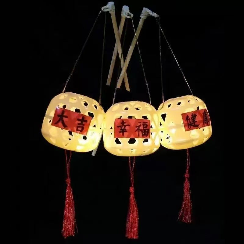 Wholesale Mid-Autumn Festival Gifts for Tourist Attractions and Night Markets, Small Merchandise Toys, Imitation Bamboo Woven Handheld Lighted Rabbit Lanterns
