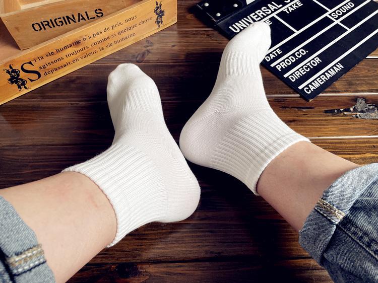 100%Pure Cotton Xinjiang Cotton Socks Men and Women Sports Socks Black and White Solid Color Autumn Winter Four Seasons Student Couple Deodorant Short Socks