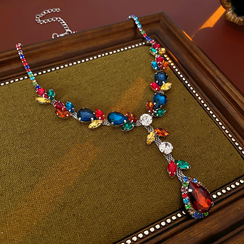 Medieval vintage Light Luxury Necklace Palace Style Heavy Craft Inlaid Diamond Water Drop Collarbone Chain High-end Vintage Necklace for Women