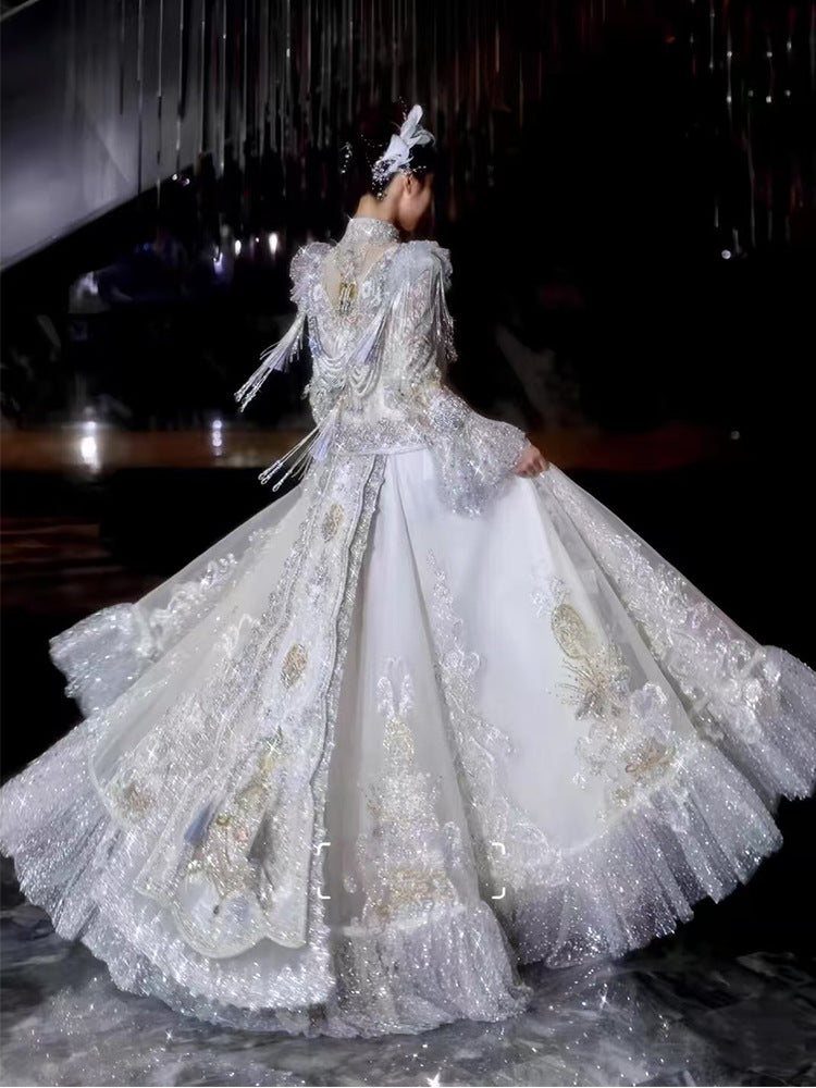 High-end silver Xiuhe Clothing New Model Rental Super Fairy2025Bridal Light Luxury Toast Dress Heavy Craft Dress Rental