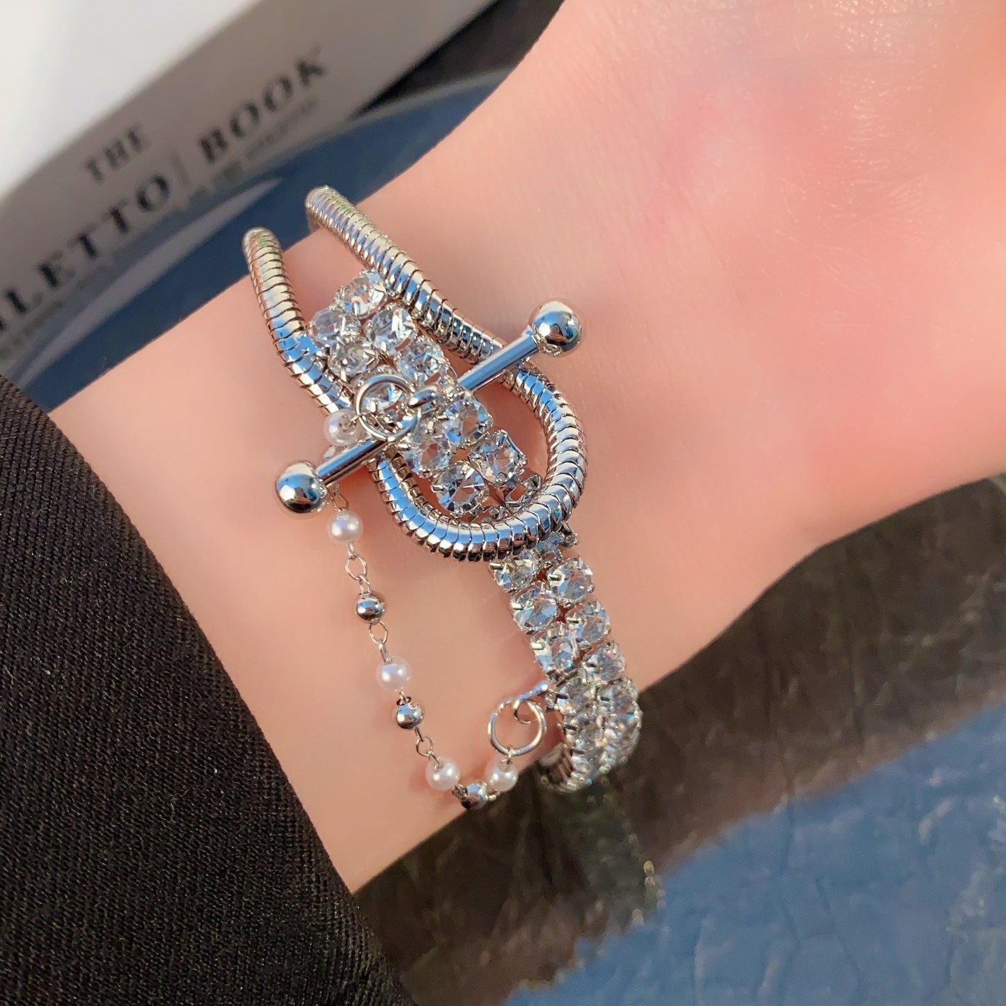 Light Luxury Niche Design Y2K Necklace Bracelet Set Elegant Versatile Sweet Cool Spicy Girl Choker High-end Collarbone Chain