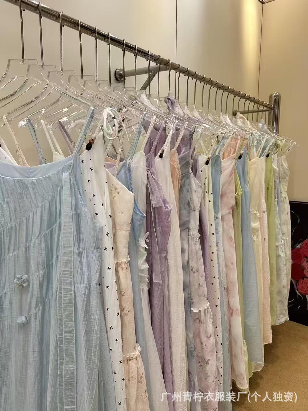 Hangzhou Four Seasons Green Women's Dress2025Summer New French Style Fairy Square Neck Waist-Cinching Sweet First Love Long Dress