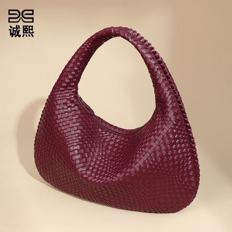 2025New Crescent Moon Women's Bag Fully Handwoven Handheld Dumpling Bag Fashionable Versatile European and American Style Single Shoulder Underarm Bag