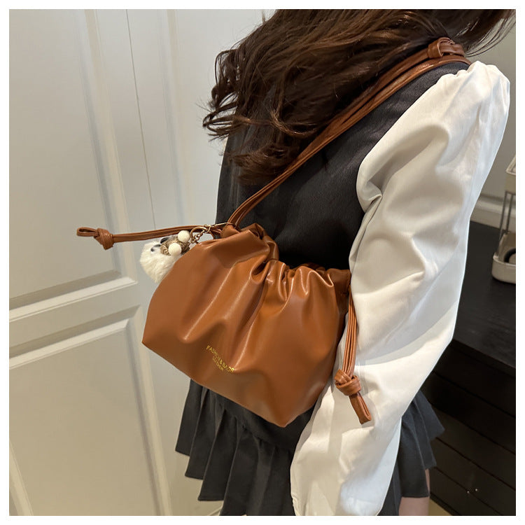 This year's trendy casual fashion elegant women's bag2025New versatile trendy single-shoulder bag with a high-end feel bucket bag