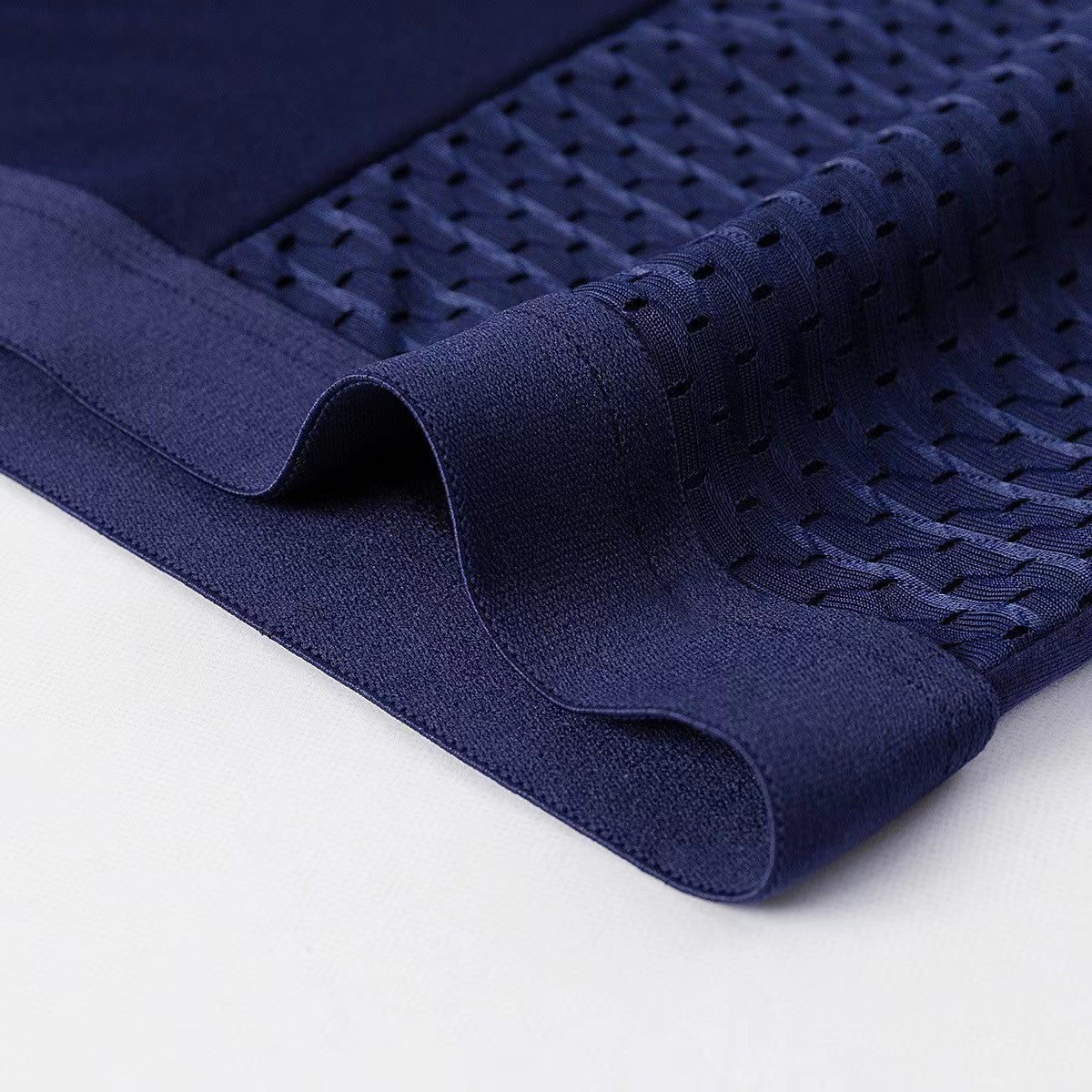 Men's Underwear Men's Mesh Ice Silk Boxer Briefs Antibacterial Youth Boxer Briefs Breathable Loose Student Trendy Fashion http://detail.1688.com/offer/930947820676.html