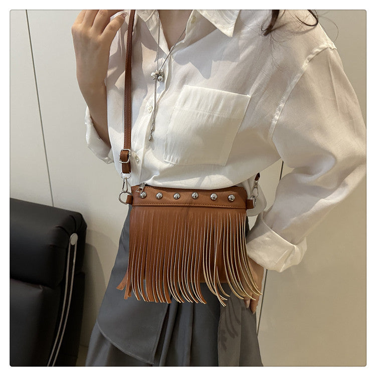 French retro tassel commuter bucket bag for women2025Summer new cross-border style soft shoulder crossbody tassel bag