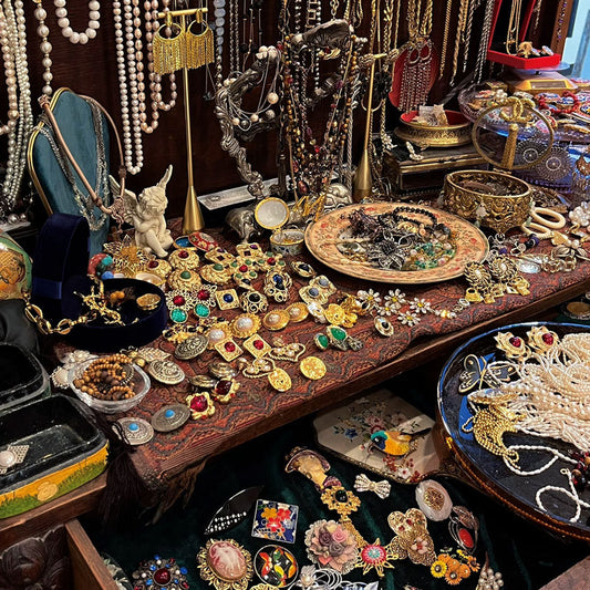 vintage Vintage Earrings Vintage Marked Earrings Light Luxury High-End Feel Earrings Heavy Craft Jewelry New Accessories