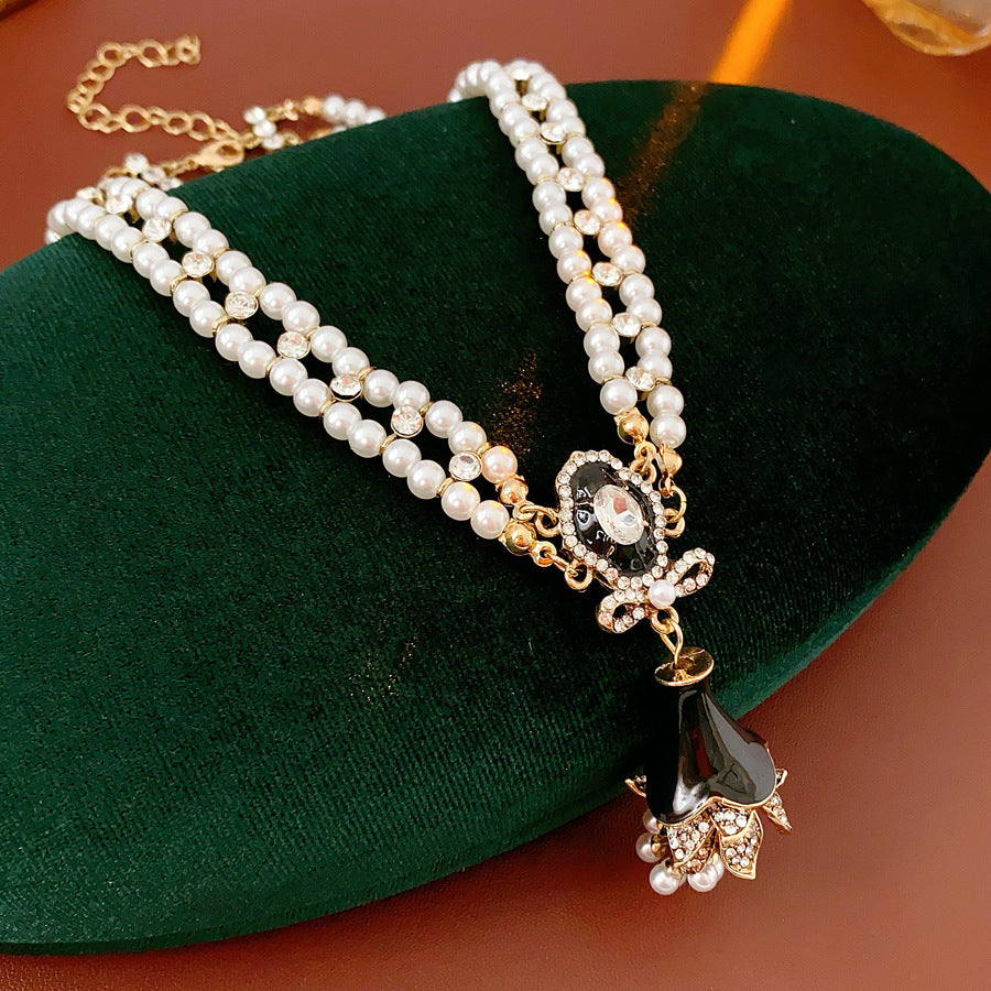 Medieval vintage Jewelry Set Silver Needle Oil Drop Flower Bow Pearl Earrings High-end Vintage Necklace
