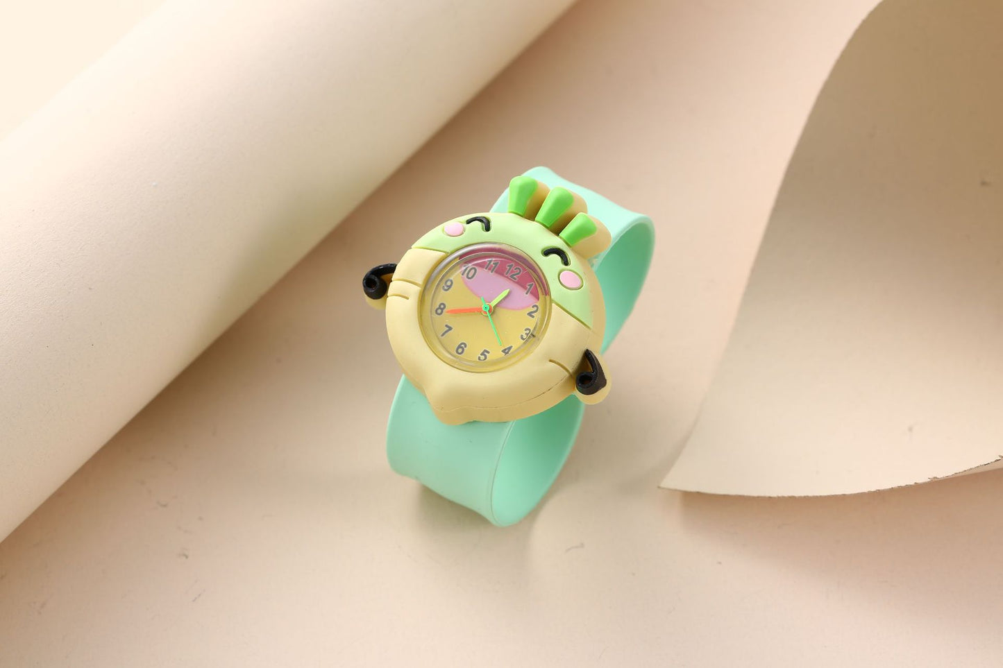 Children's Cute Fashion Snap Watch for Boys and Girls Quartz Watch Childlike Chronograph Large Dial