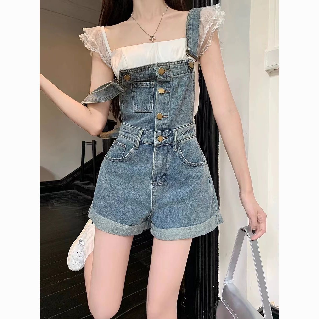 Internet Celebrity Youthful Denim Strap Shorts for Women Summer2025New Workwear Wide-Leg Hot Pants with a Sense of Design and Strap Design