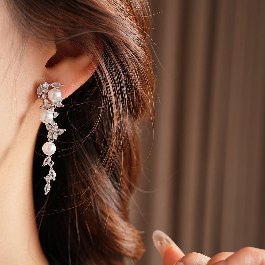 Real Gold Plated Silver Needle Butterfly Pearl Earrings Light Luxury High-end Exquisite Stud Earrings Fashionable Versatile Earrings for Women