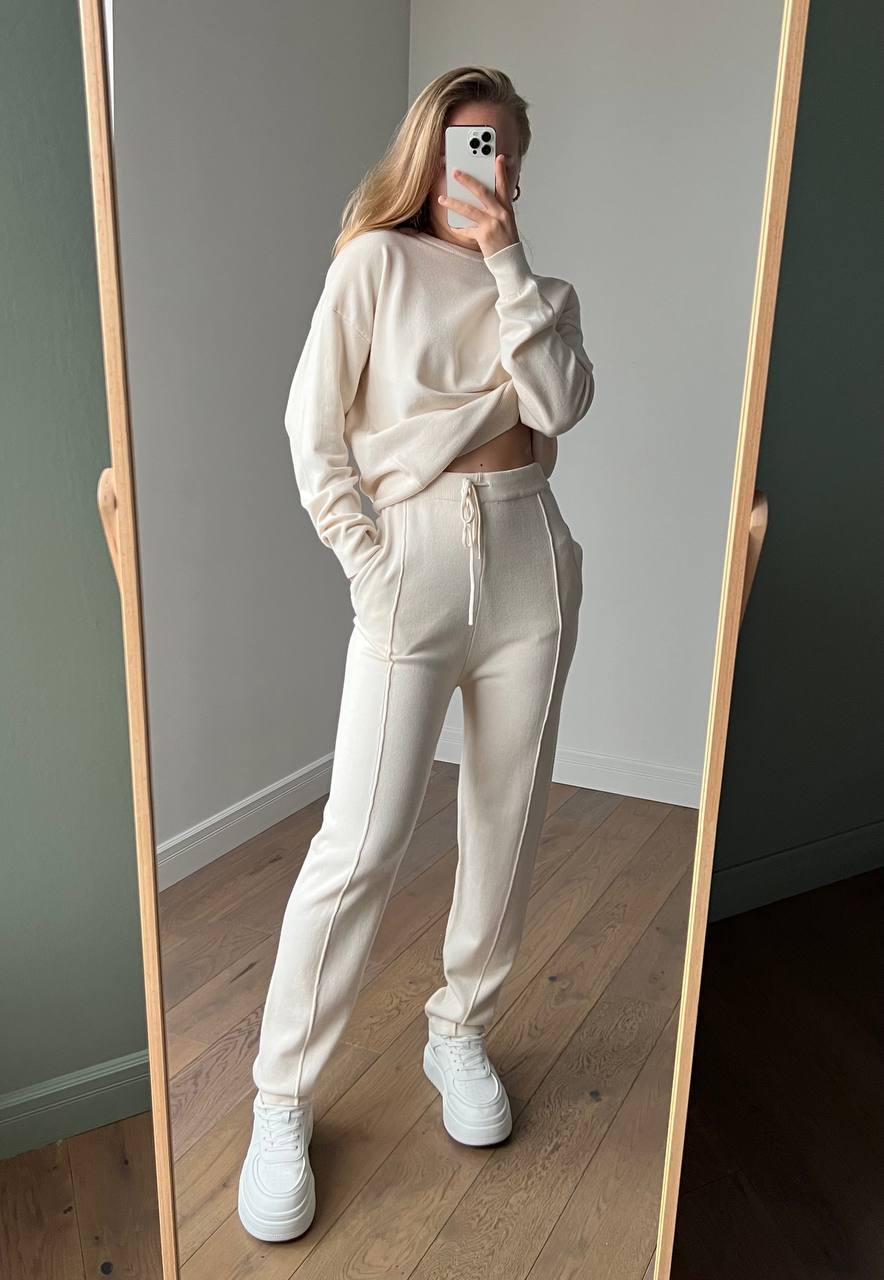 2025Autumn and Winter New ins Women's Loose Round Neck Sweater Set with Carrot Pants European and American Knitted Sets