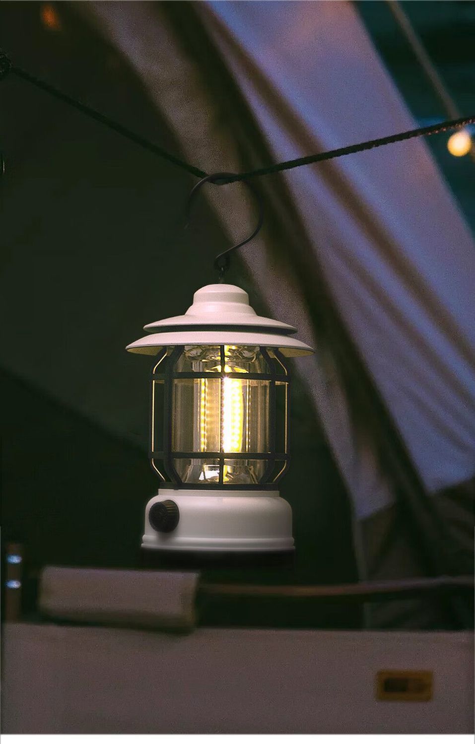 TikTok Hot-Selling Camping Light Atmosphere Light Flame Camping Light Tent Retro Lantern Outdoor Rechargeable Handheld Light Gift