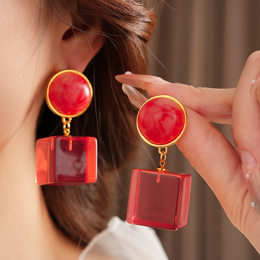 Medieval vintage Exaggerated Earrings Silver Needle Three-Dimensional Square Pendant Stud Earrings Elegant Light Luxury High-End Feel Earrings for Women