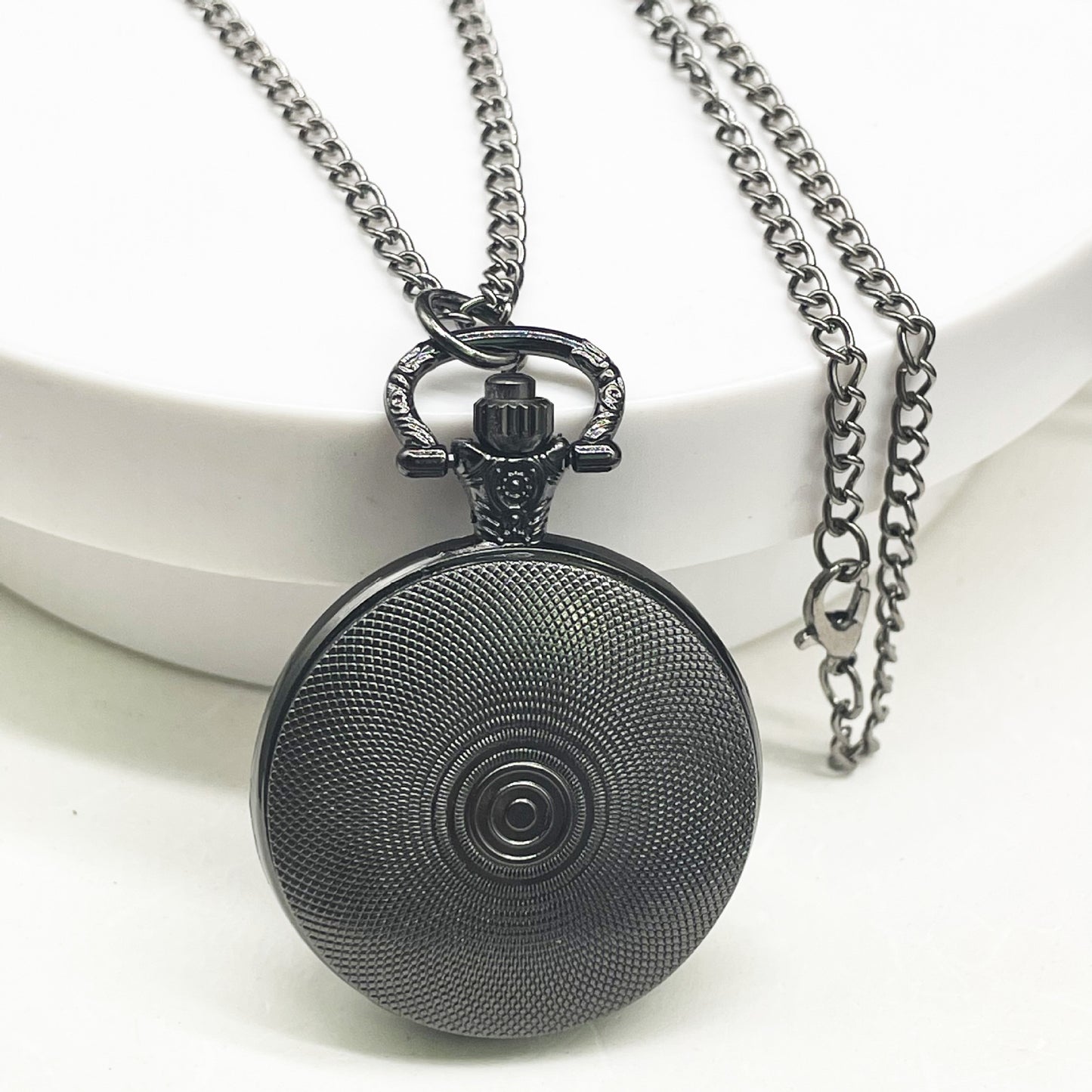 In Stock Fast Delivery Medium Size Sticker Flip Cover Retro Pocket Watch Children's Watch DIY Necklace Watch Student Watch Wholesale with Pictures