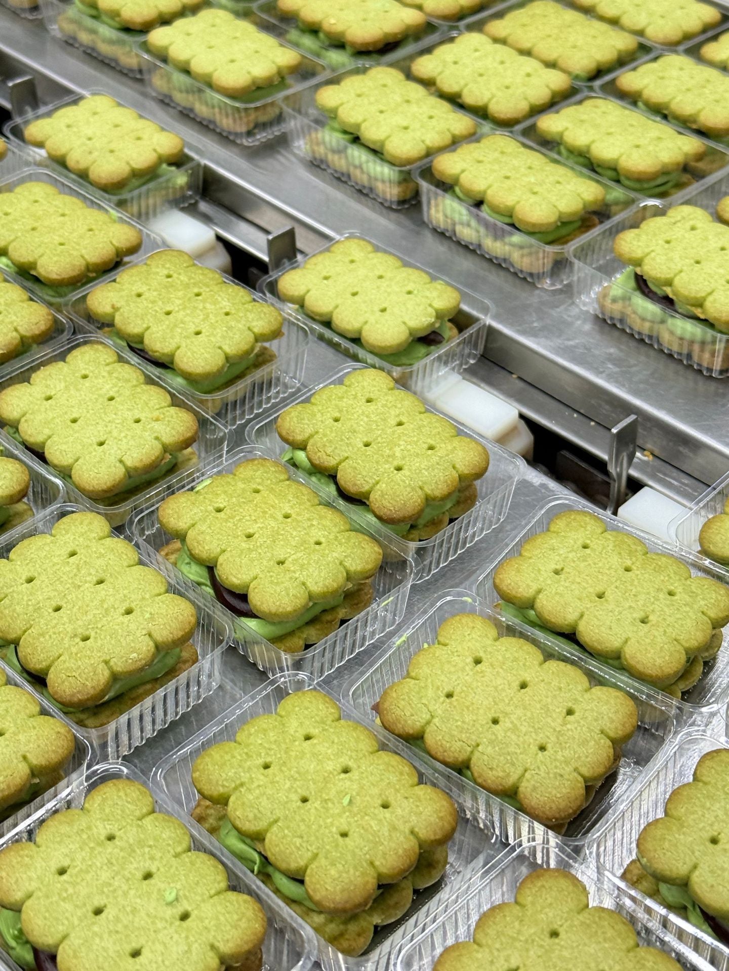 Frozen Chewy Butter Sandwich Cookies Matcha Chocolate Multi-flavor Ice Cream Texture Cake Snacks Factory