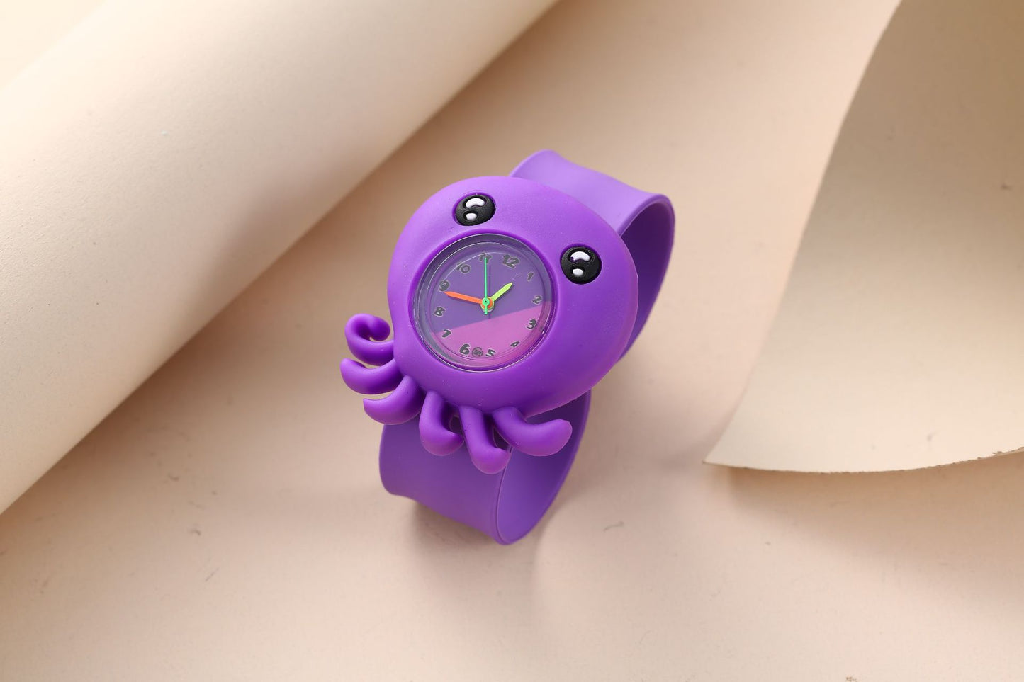 Children's Cute Fashion Snap Watch for Boys and Girls Quartz Watch Childlike Chronograph Large Dial