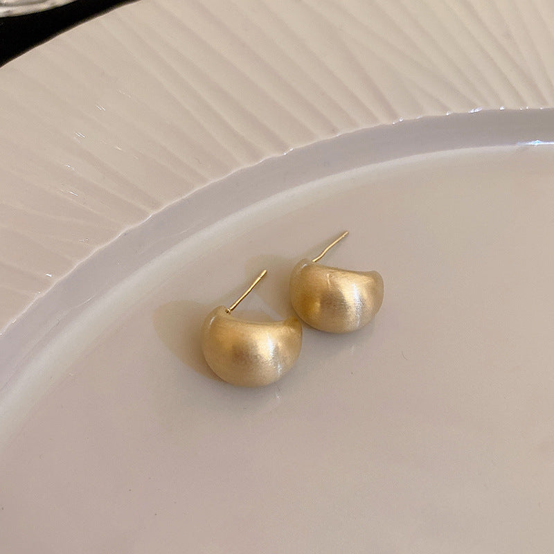 Silver Needle Metal Earrings High-end Simple Stud Earrings Fashion Versatile Light Luxury Unique Niche Earrings Yiwu Wholesale