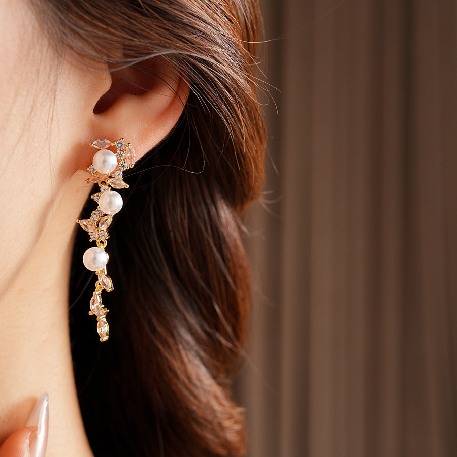 Real Gold Plated Silver Needle Butterfly Pearl Earrings Light Luxury High-end Exquisite Stud Earrings Fashionable Versatile Earrings for Women