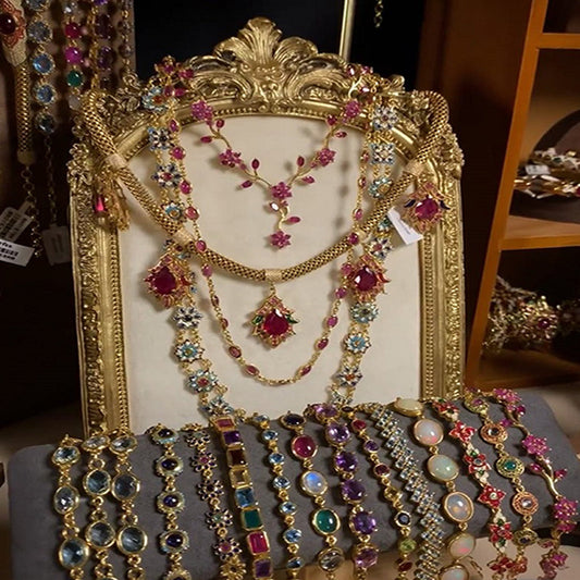 Medieval vintage Light Luxury Necklace Palace Style Heavy Craft Inlaid Diamond Water Drop Collarbone Chain High-end Vintage Necklace for Women