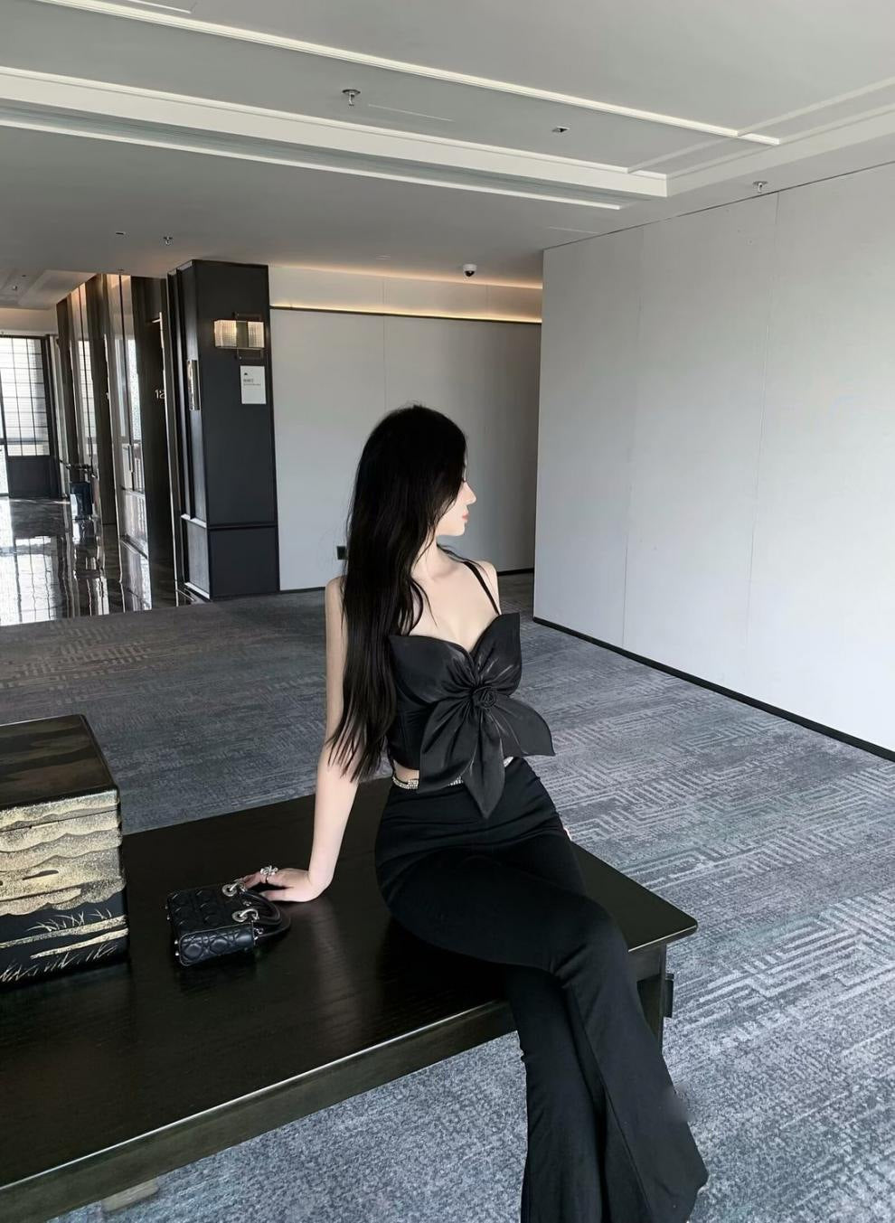 2024New Pure Desire Socialite Temperament Royal Sister Hot Girl Satin Three-Dimensional Flower Slimming Versatile Camisole Top