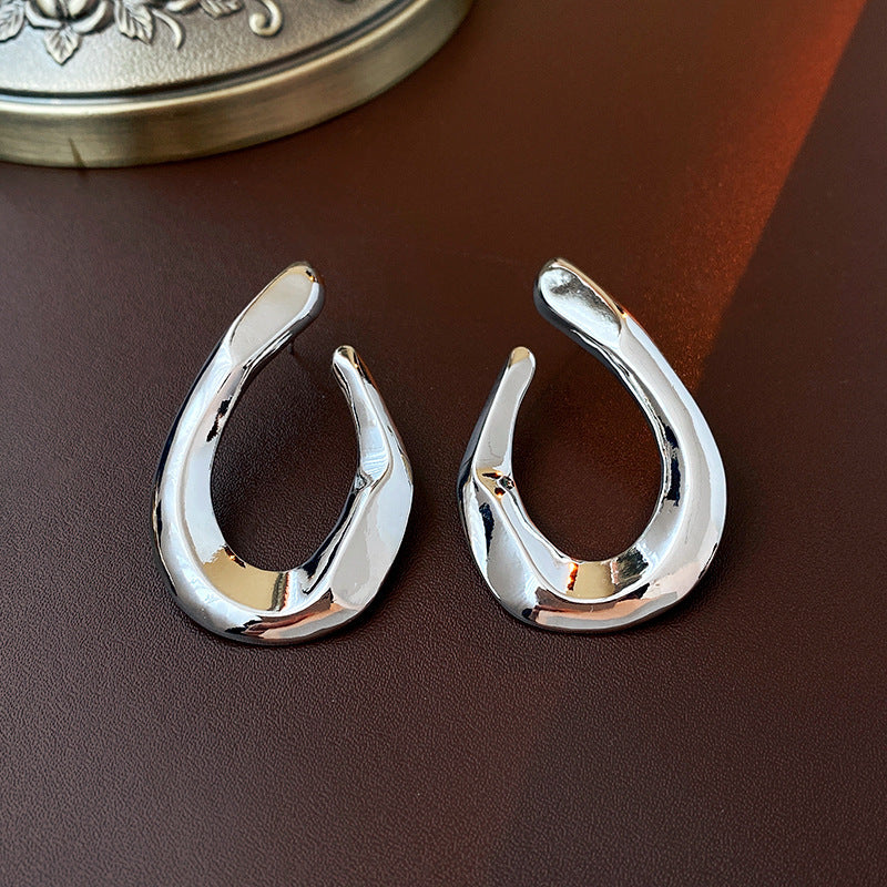 Silver Needle Metal Earrings High-end Simple Stud Earrings Fashion Versatile Light Luxury Unique Niche Earrings Yiwu Wholesale