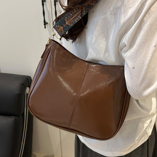 2025Summer New Women's Bag Simple Fashion Single Shoulder Bag European and American Trendy Women's Crossbody Bag Commuter Tote Bag