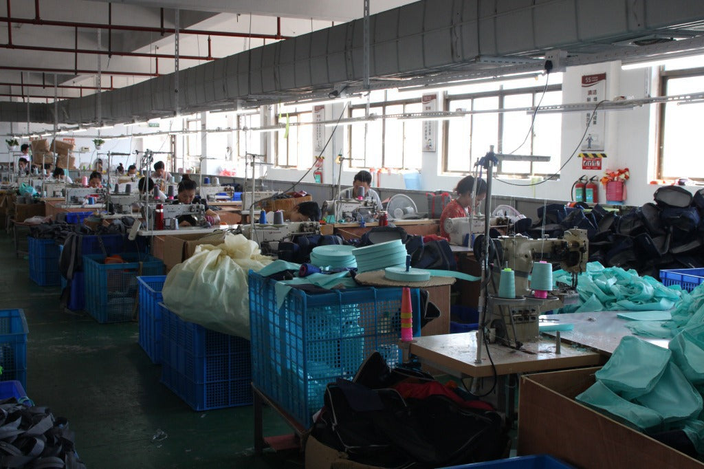 Beilian Mesh Pencil Case Vertical Transparent High-Value Stationery Box Cylindrical Student Back-to-School Season Pen Holder Bag Wholesale http://detail.1688.com/offer/954056083670.html